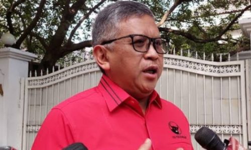 Foto : Sekjen DPP PDI Perjuangan, Hasto Kristiyanto menyayangkan adanya peristiwa ketidaktaatan politik yang dipadukan dengan rekayasa MK, untuk memuluskan ambisi kekuasaan sekelompok orang.