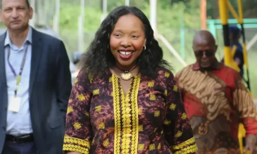 Éliane Ubalijoro Paru-paru Bumi Ada di Afrika